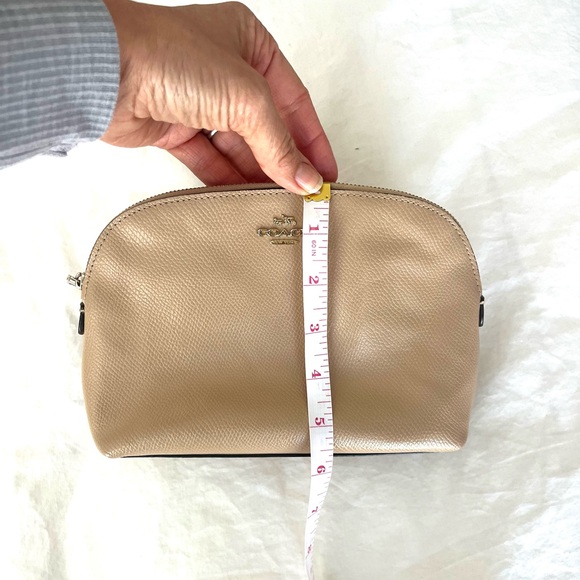Coach Beige/Tan Leather Clutch/Cosmetic Case - Picture 9 of 12